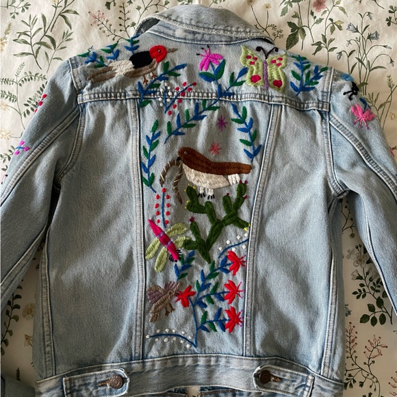 Levi’s jean embroidered denim jacket bird / floral / bug design S Small RARE - Picture 4 of 8